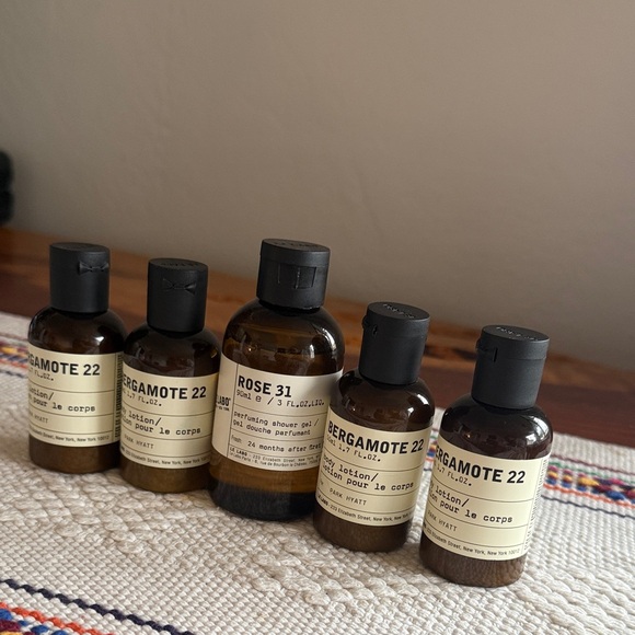 Le Labo Skincare Set - Black and Brown - Picture 2 of 3
